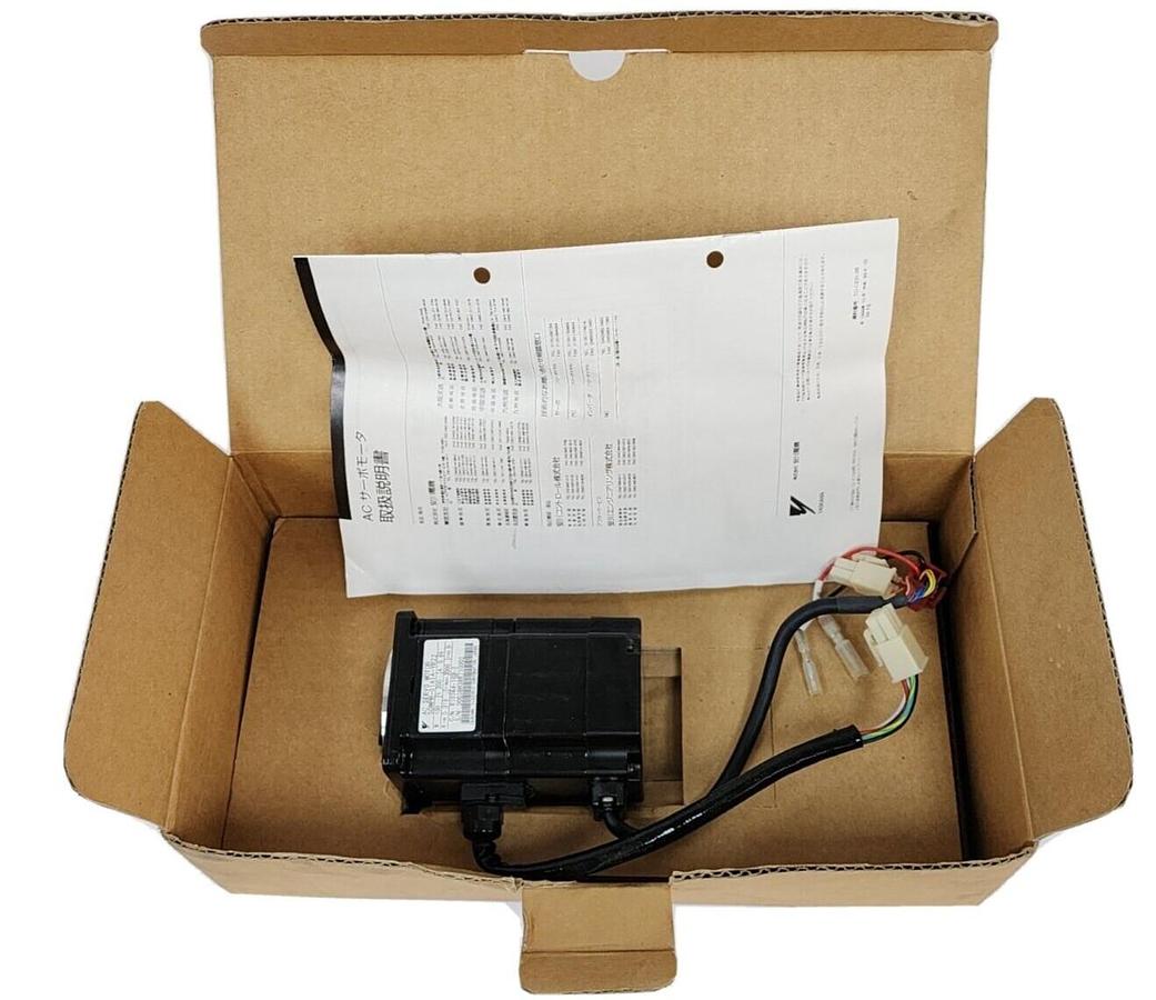 Used YASKAWA ELECTRIC SGMPH-01A1A-YR22 AC SERVO MOTOR .89AMP 3000RPM 200V