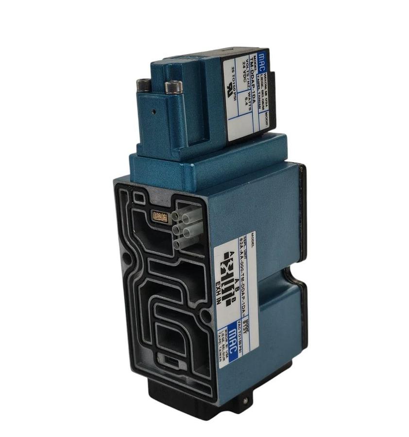 NIB MAC 82A-AA-000-TM-DDAP-1DA SOLENOID VALVE 82AAA000TMDDAP1DA