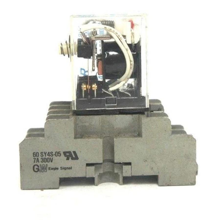Used EAGLE SIGNAL 60 SY4S-05 RELAY SOCKET WITH AB 700-HC14A1-1-4 SER. B