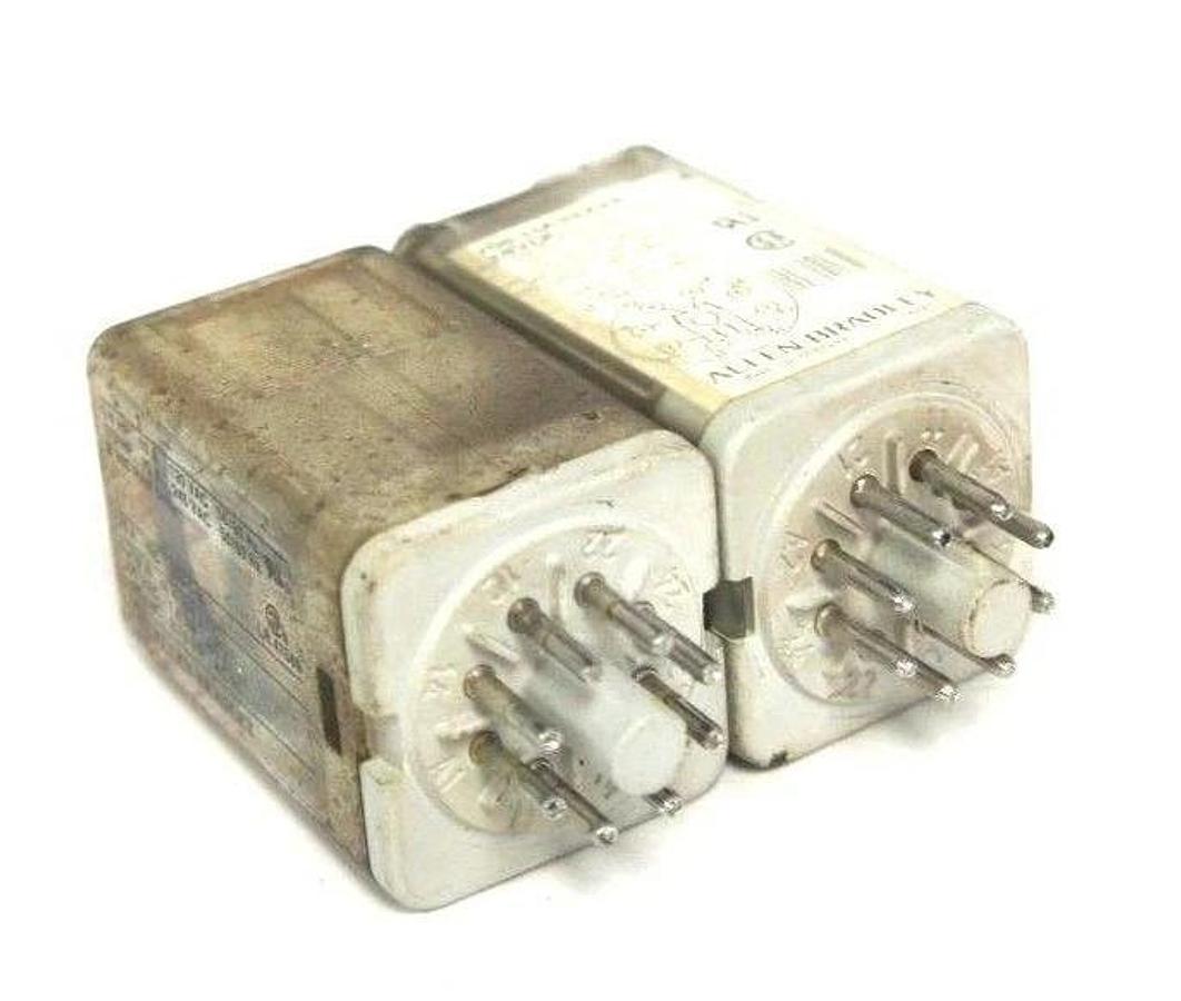 Used LOT OF 2 ALLEN BRADLEY 700-HA32Z24 RELAYS SER. A, 24VDC, 700HA32Z24