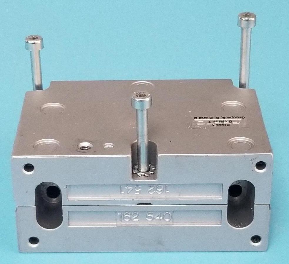 Used FESTO ELECTRIC CPV-14-VI PNEUMATIC MANIFOLD 18210 , 162-540 , 162-541