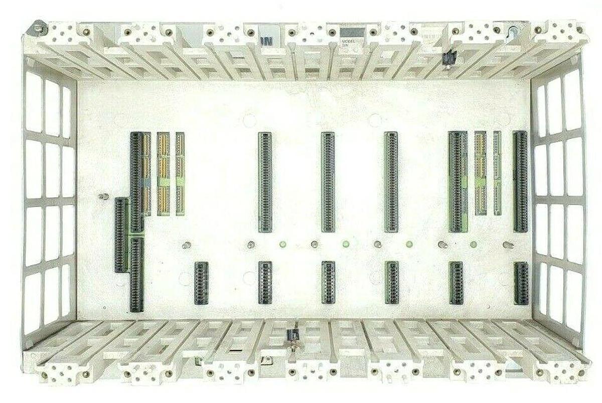 Used MODICON AS-9534-002 984 SERIES 7-SLOT CHASSIS RACK AS-H819-209