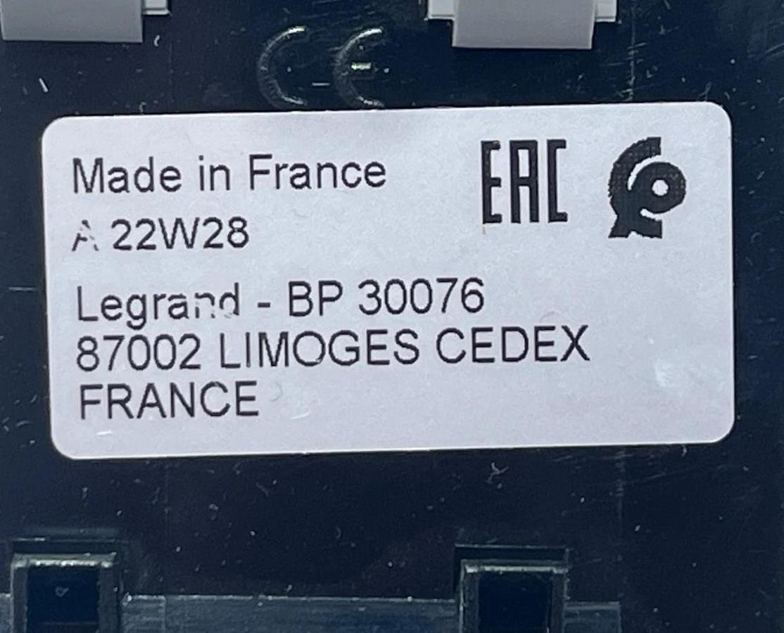 NEW Legrand Vistop 32A 3-Pole Load Break Switch Red Side Handle | Ref 022305