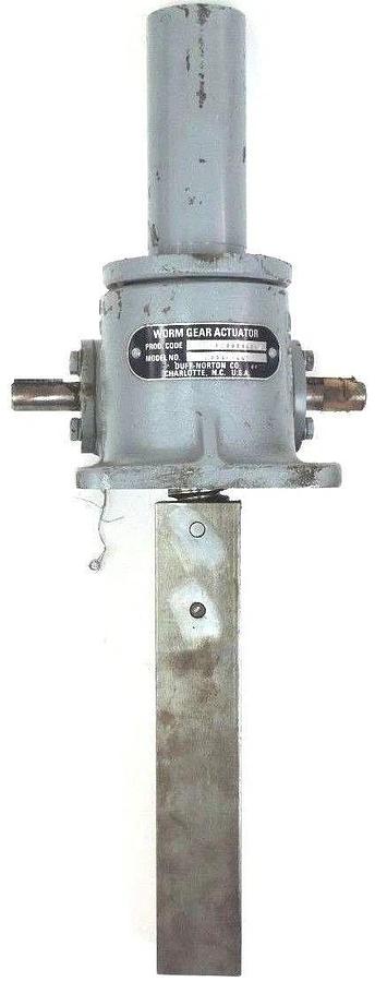 Used DUFF-NORTON M10004-661 WORM GEAR ACTUATOR 2" SHAFT KGABZ00D06BAH