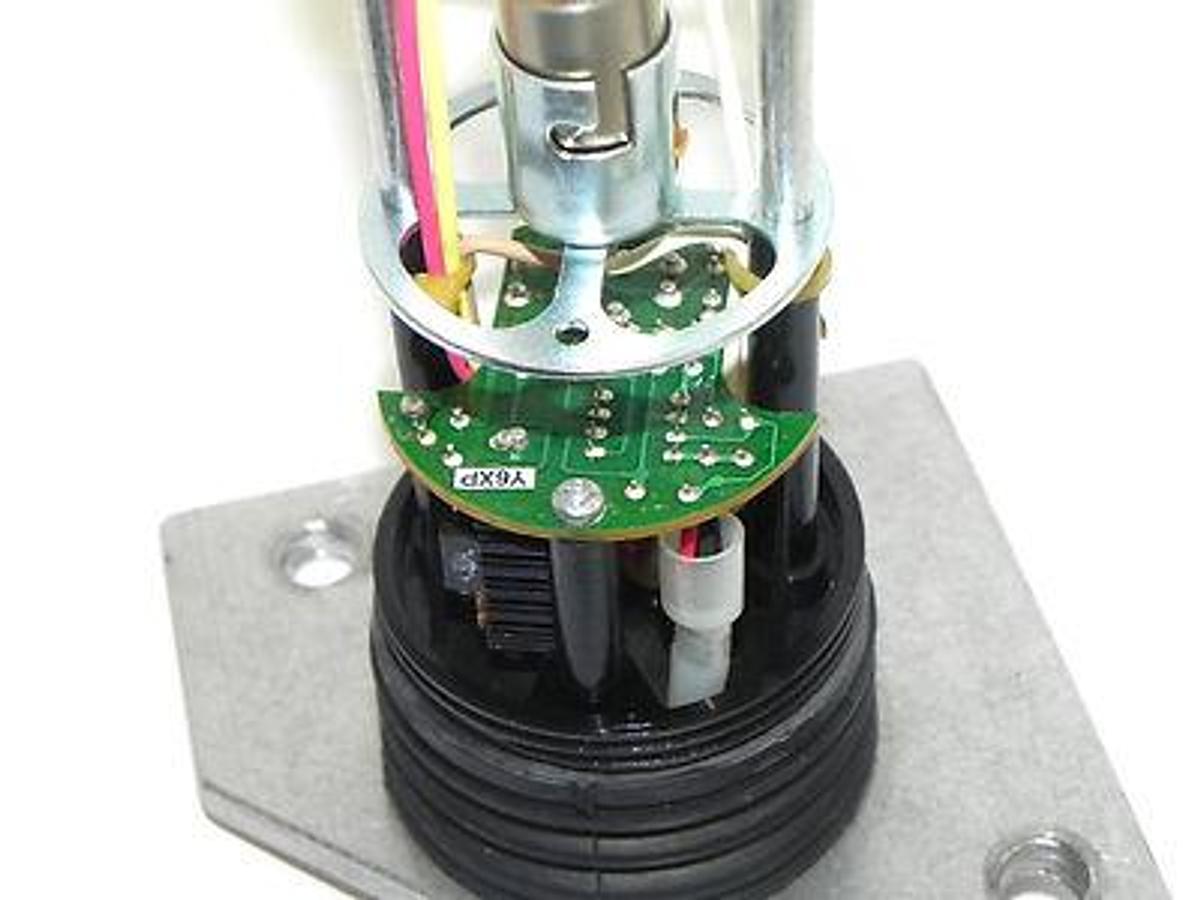 Used IDEC TYPE LT1D SIGNAL LIGHT TOWER RED, ORANGE, GREEN 24V AC/DC