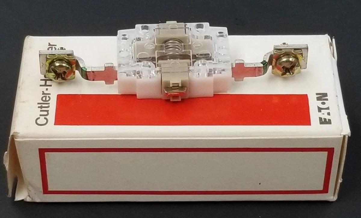 Used BOX OF 10 NEW CUTLER HAMMER D26MPR TYPE M RELAYS POLE REAR POLE N.O. CONV SER A3