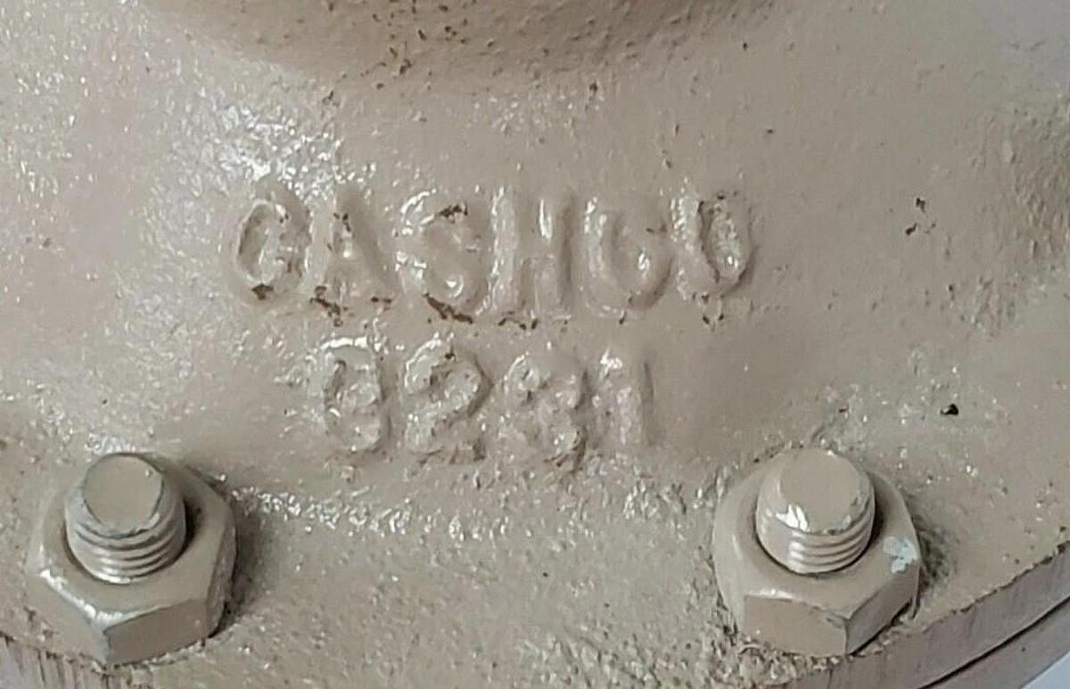 Used CASHCO TYPE D 10-40PSI REGULATOR VALVE ASSY W/ 0-100PSI GAUGE & QT8-316 FITTING