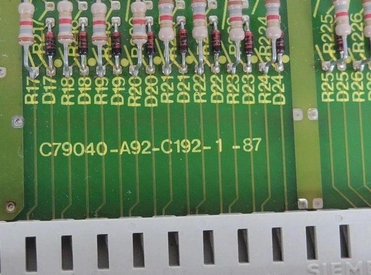Used SIEMENS C79040-A92-C192-1-87 PC BOARD ASSEMBLY 32WAY, 6ES5420-3BA11