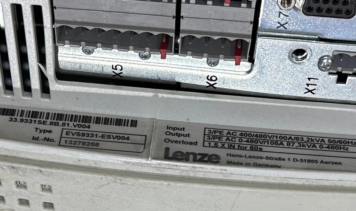 Used LENZE EVS9331-ESV004 / 13278258 SERVO DRIVE 55kW 33.9331SE.8B.81.V004 3PH USNP