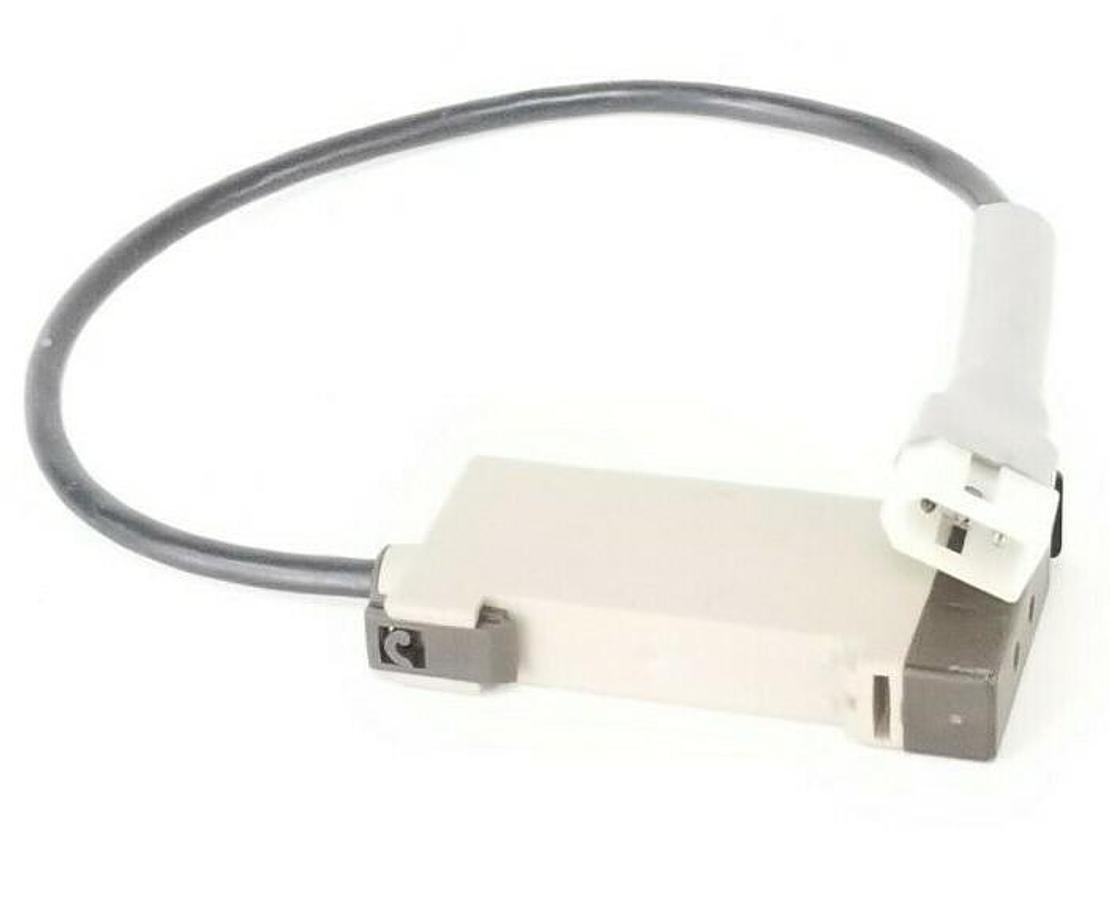 Used OMRON E3X-NT11 PHOTOELECTRIC SENSOR E3XNT11, 10.5'' LEAD