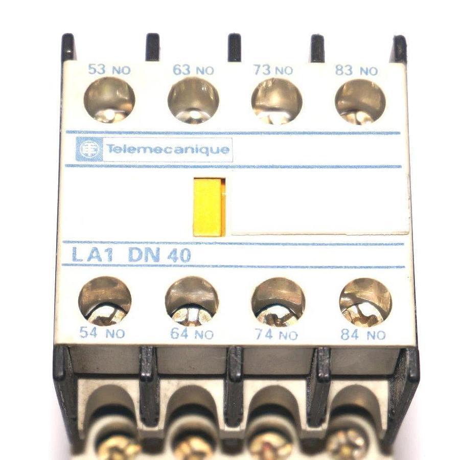 Used TELEMECANIQUE LP1D0910BD CONTACTOR LP1-D0910-BD 24V W/ LA1-DN-40