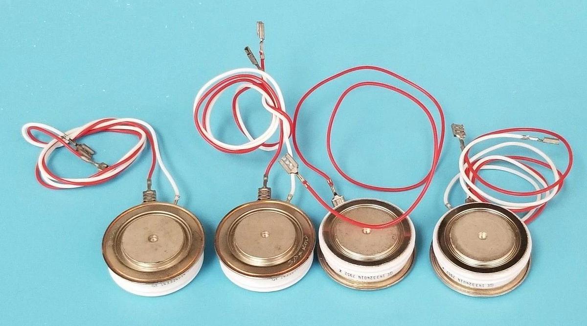 Used LOT OF 4 GENERAL ELECTRIC 143324014 VARISTORS MINI 2WIRE CONNECTION