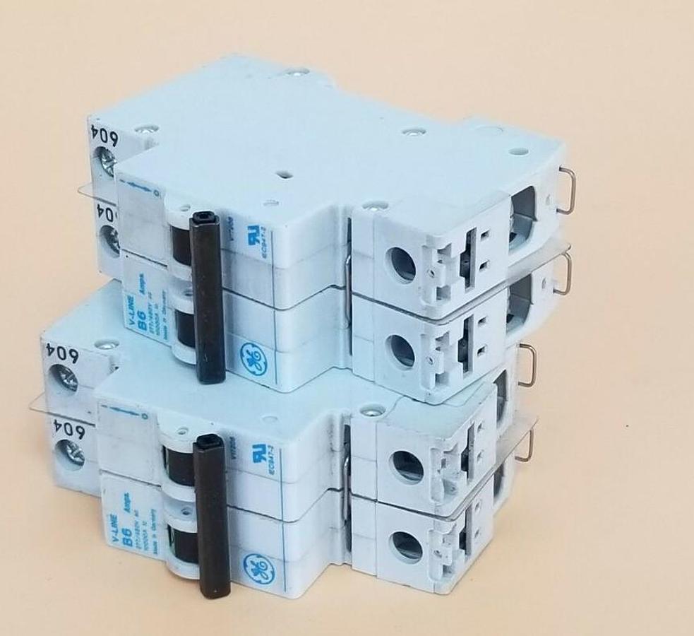 Used LOT OF 2 GENERAL ELECTRIC V17206 CIRCUIT BREAKERS 277/480VAC 2P 6A IEC947-2 B6