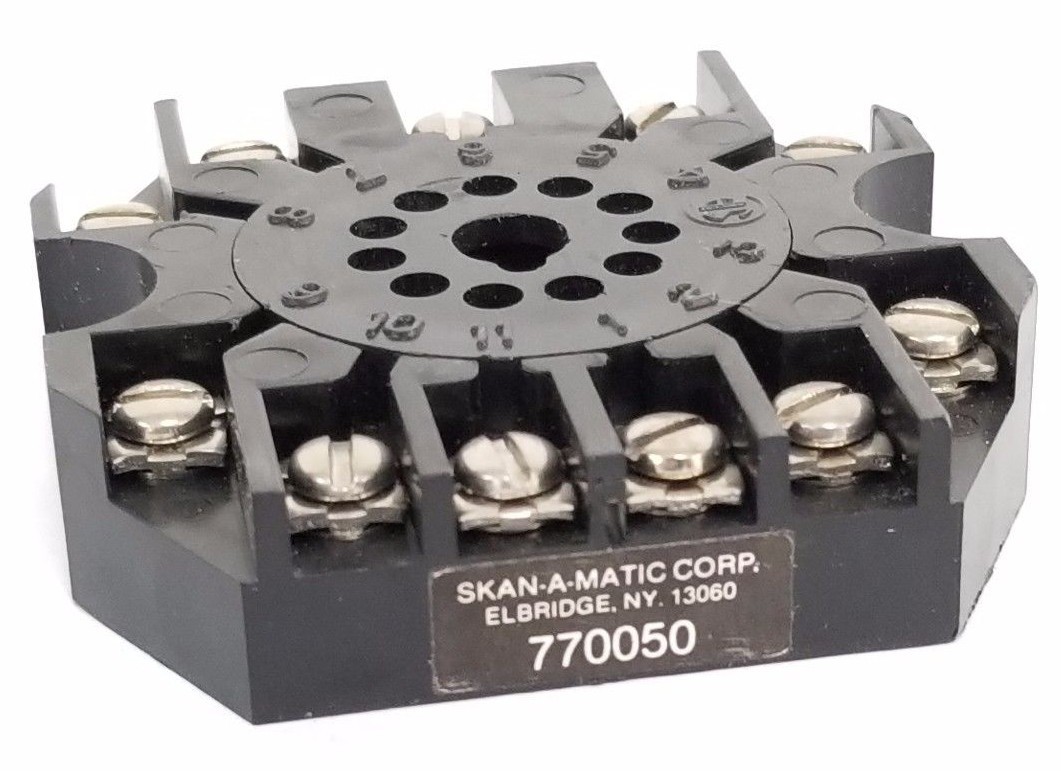 Used NEW SKAN A MATIC 770050 RELAY SOCKET 11-POS.