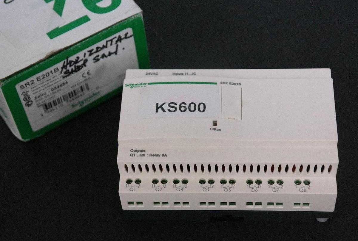 Used NIB SCHNEIDER SR2 E201B BASIC SMART RELAY LOGIC MODULE W/ CLOCK 054984 88960034