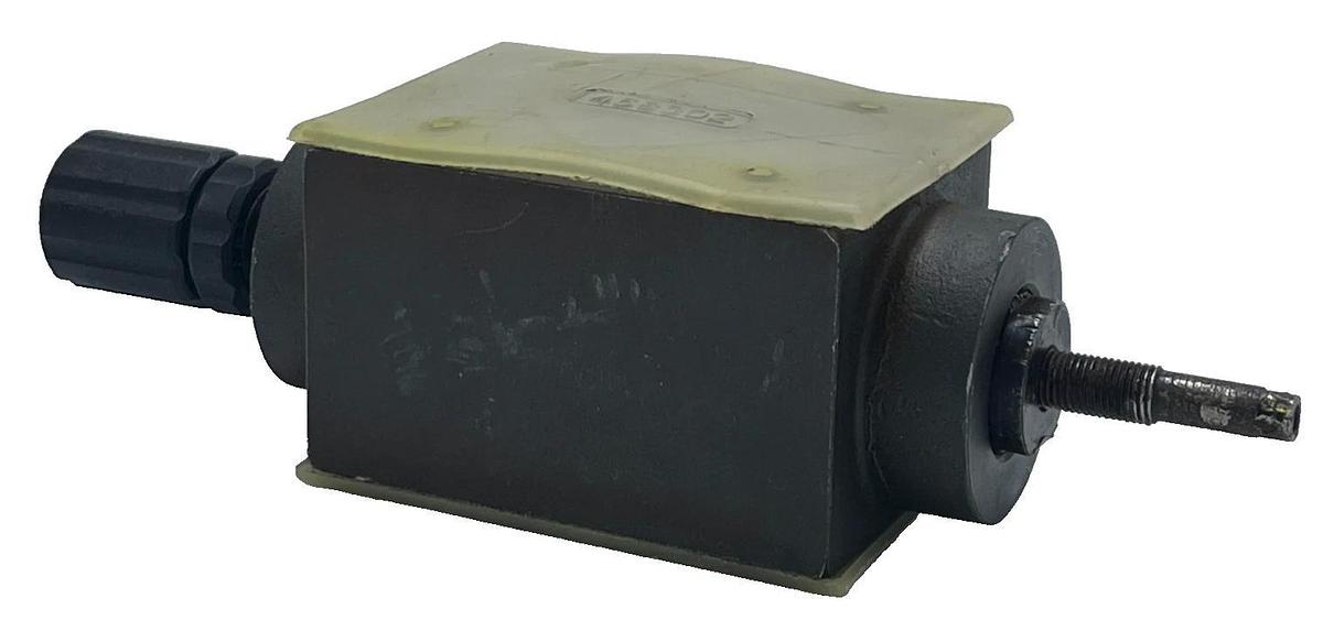 Used NORTHMAN MT-03W-K-I-30 Hydraulic Directional Valve