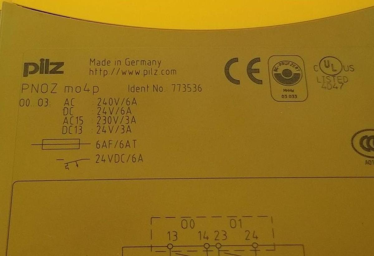Used PILZ PNOZ-MO4P SAFETY RELAY EXPANSION MODULE PNOZMO4P
