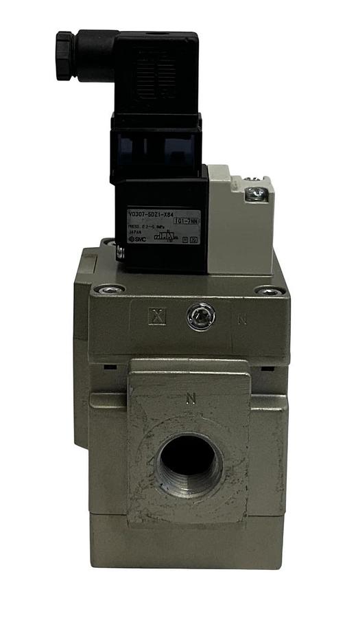 Used SMC VG342-5DZ-04NA / VG3425DZ04NA PNEUMATIC POPPET VALVE 24VDC COIL 3-PORT USNP
