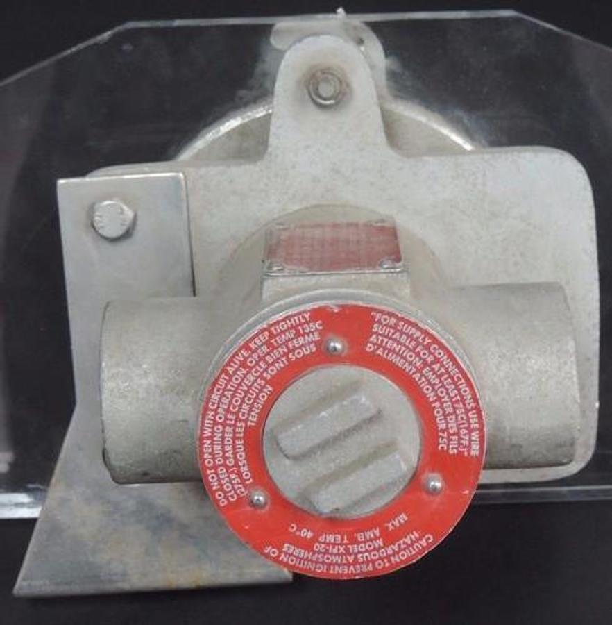 Used STRAHMAN XPI-20 LIQUID LEVEL GAUGE FOR HAZARDOUS LOCATIONS 110-230V 58W XPI20