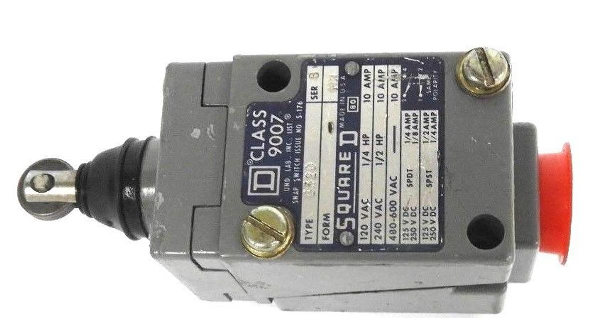 Used SQUARE D 9007-B52D LIMIT SWITCH 9007B52D, 120VAC 1/4HP 10AMP SER. B