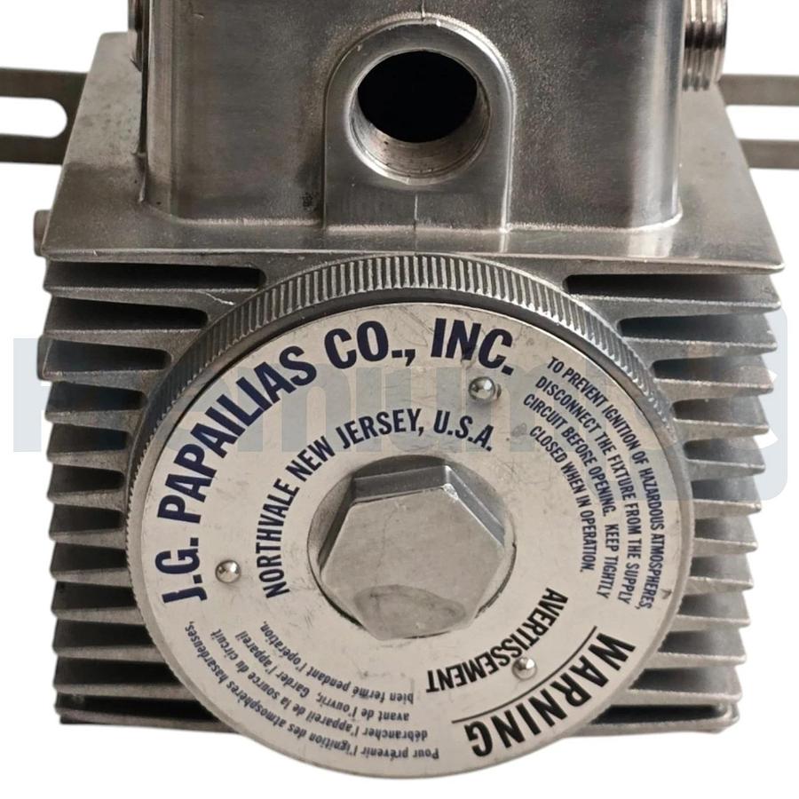 Papailias SLEX-100 EXP Hazardous Location Sight Light 120V 100W Max ESR Lamp NEW