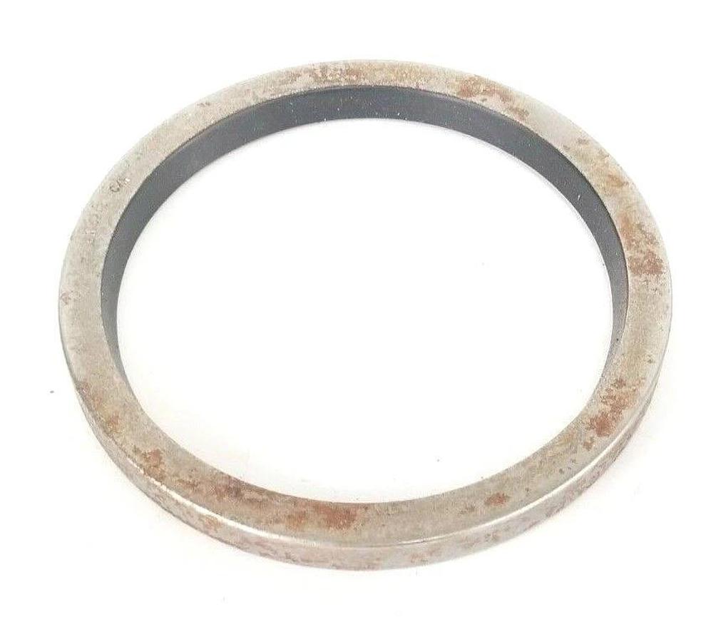 NIB CHICAGO RAWHIDE 52451 OIL SEAL