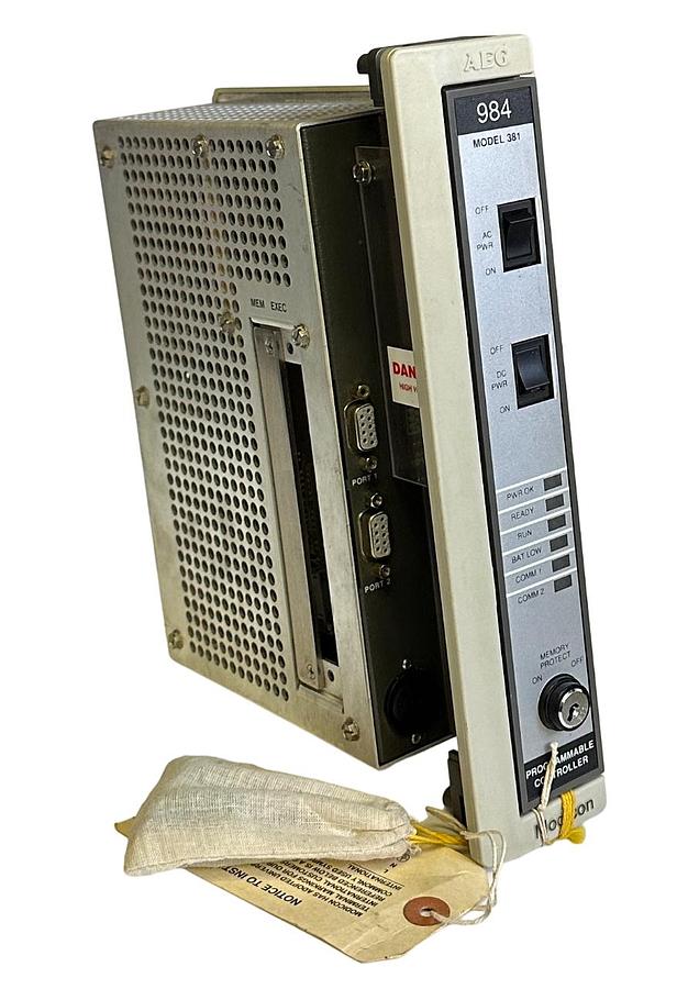 Used NEW AEG MODICON PC-0984-381 / AS-9584-000 16K CPU CONTROLLER 984 MODEL 381 NOS
