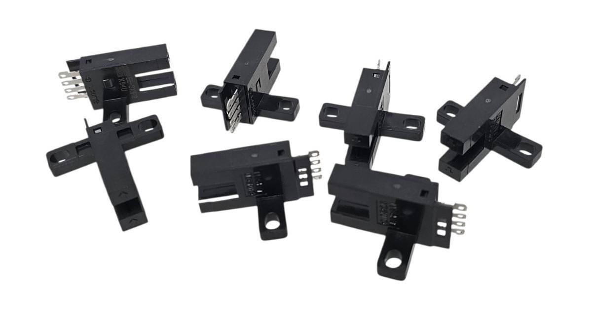 LOT OF 7 NEW OMRON EE-SX672 PHOTOELECTRIC SENSORS 5MMSLOT T SHAPE EESX672
