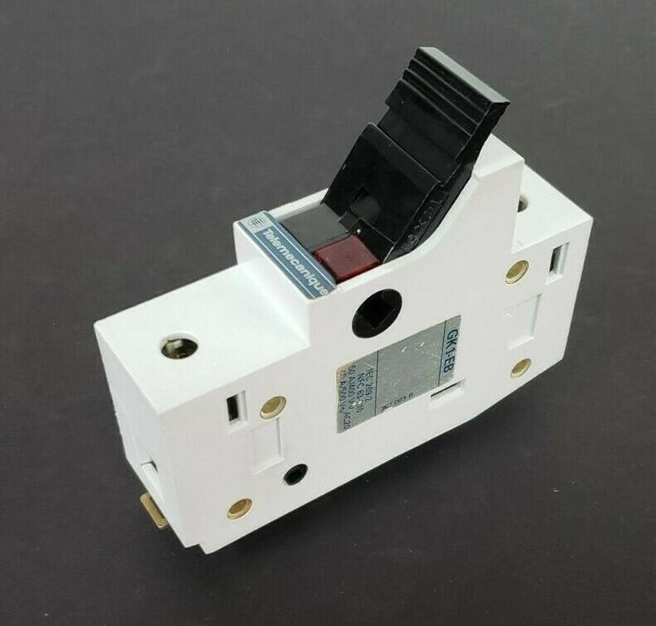 Used TELEMECANIQUE GK1-EB FUSEHOLDER W/ FRN-R30 FUSE 367 003-B 50A/400V 40A/500V