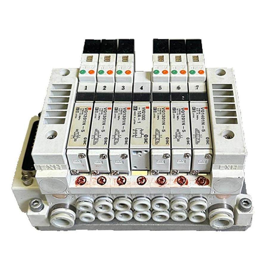 Used SMC VV5Q11-07-DAL01092 / VV5Q1107DAL01092 PNEUMATIC MANIFOLD W/ VALVES VQ1301N-5