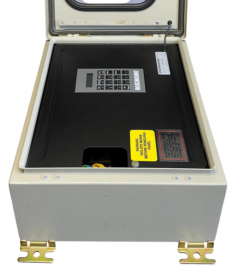 Used ROSEMOUNT 1U05600G01 WORLD CLASS 3000 OXYGEN ANALYZER SYSTEM 115V 5A 600VA NSNP