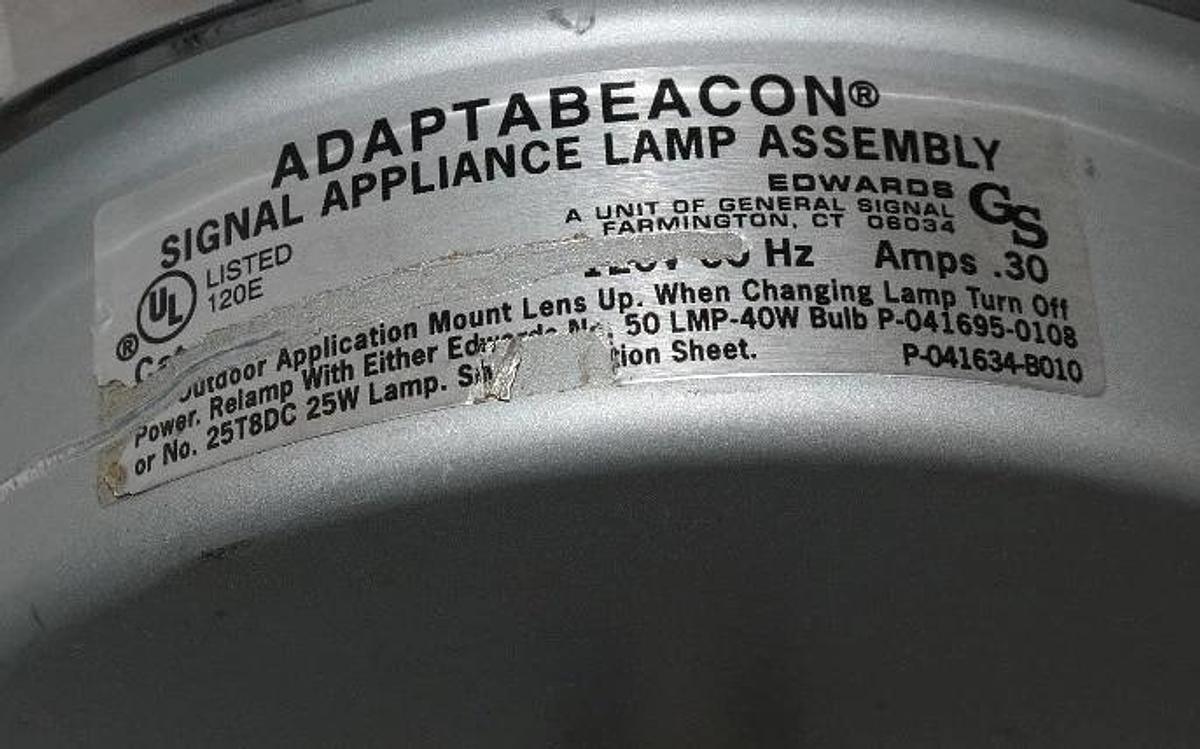 Used EDWARDS ADAPTABEACON 120V 60HZ 30A SIGNAL APPLIANCE LAMP ASSEMBLY 50 LMP-40W