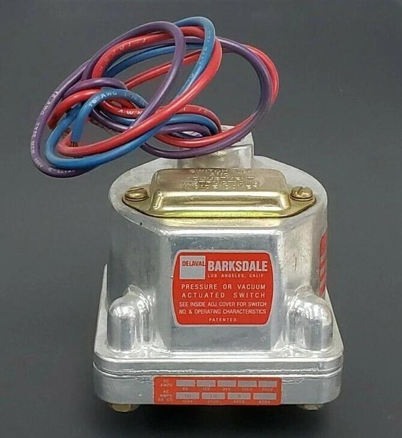 NIB DELAVAL BARKSDALE D1M-H18 PRESSURE SWITCH D1MH18