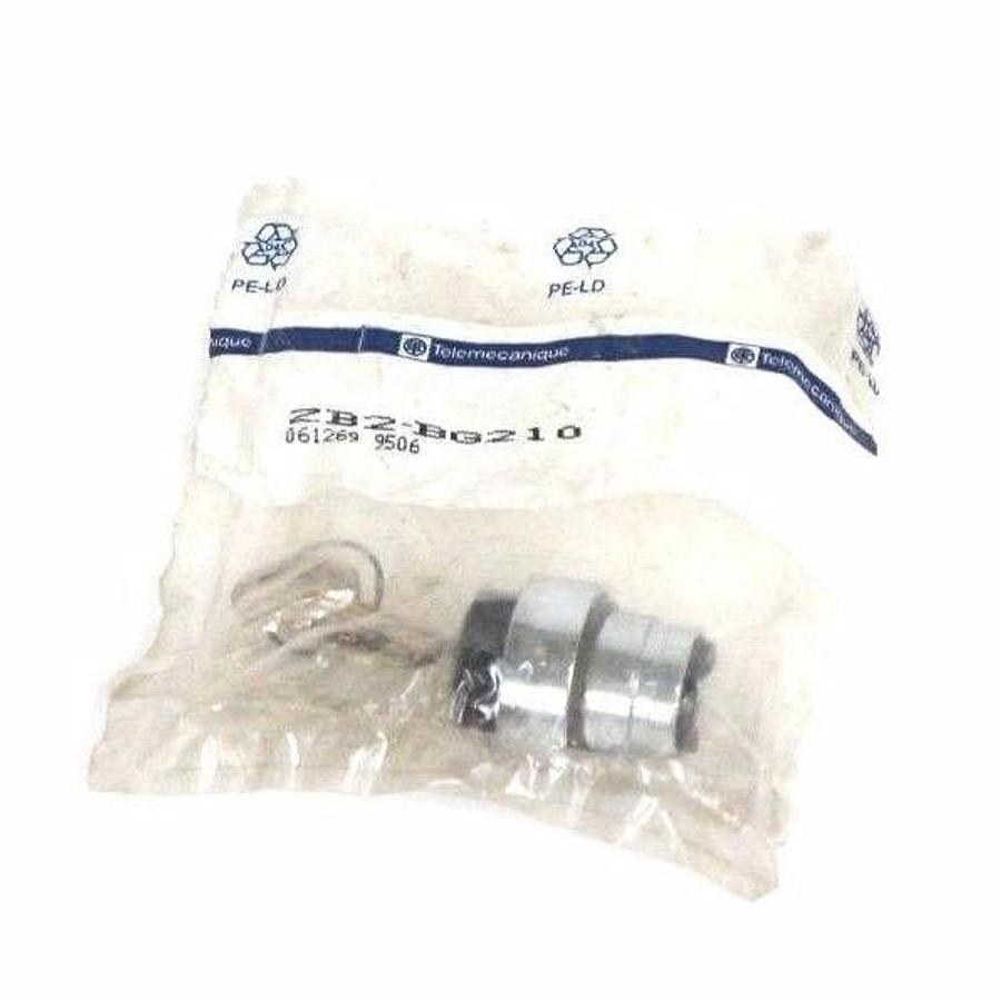Used NIB TELEMECANIQUE ZB2-BG210 SELECTOR SWITCH KEY OPERATED ZB2BG210