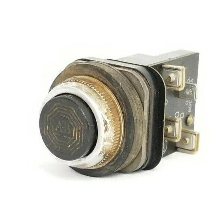 Used ALLEN BRADLEY 800T-B2A PUSHBUTTON 800TB2A BLACK 600V. AC MAX.
