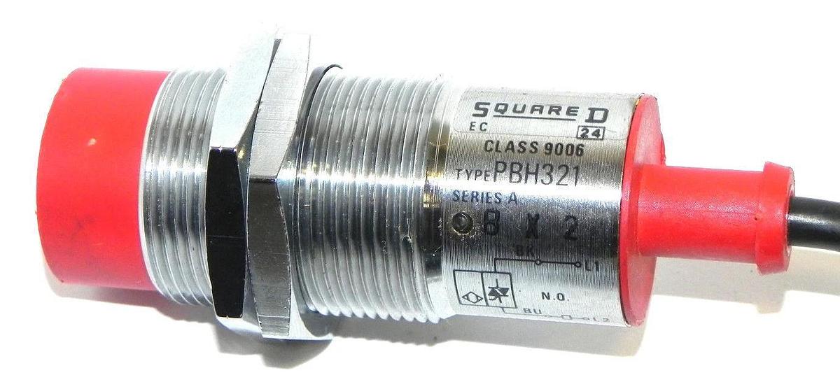 Used SQUARE D 9006-PBH321 PROXIMITY SENSOR 9006PBH321 SER. A