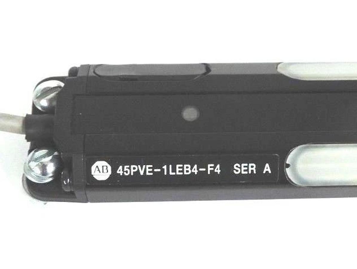 Used ALLEN BRADLEY 45PVE-1LEB4-F4 PHOTOELECTRIC SENSOR SER A 45PVA1LEB4F4