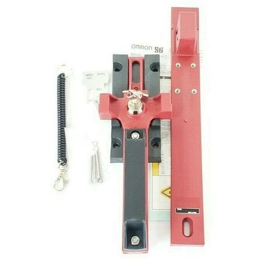 Used NIB OMRON D4SL-NSK10-LK-05 GUARD LOCK SAFETY-DOOR SWITCH D4SL-N SLIDE KEY