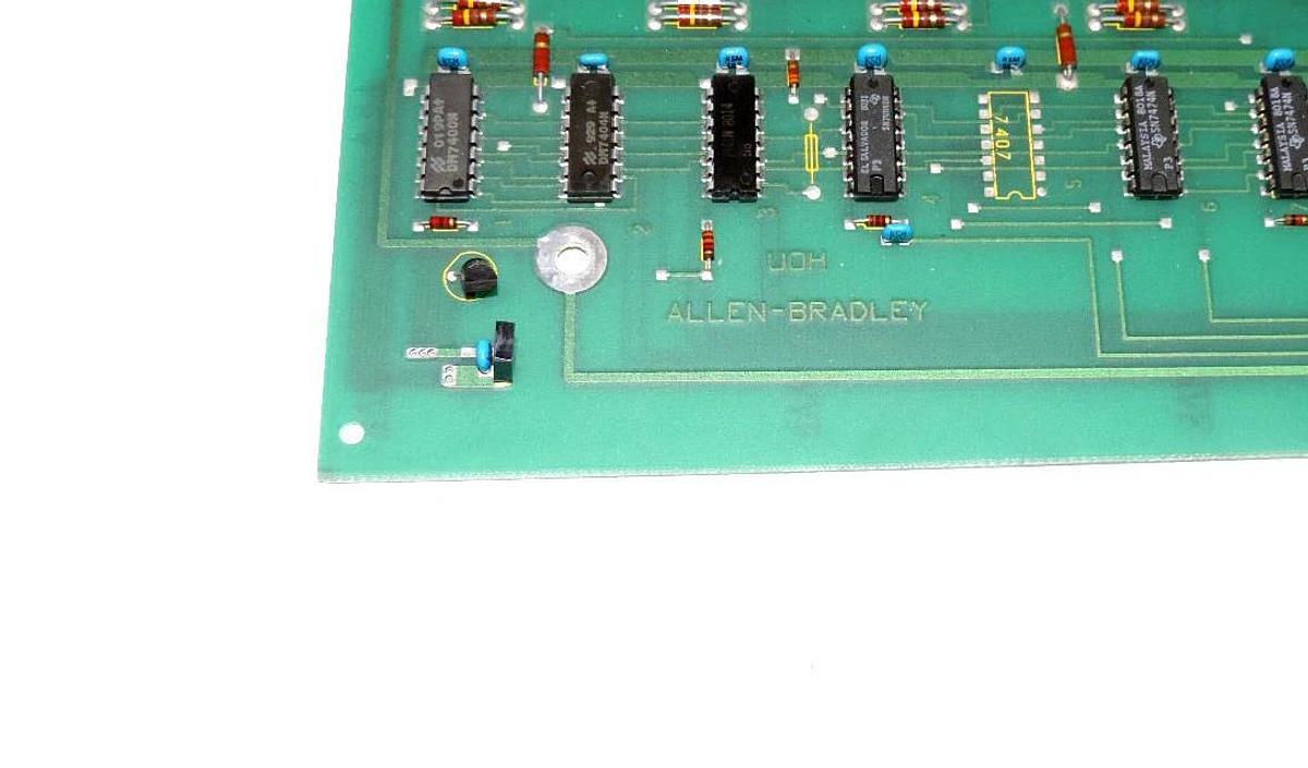 Used ALLEN BRADLEY 7300-UOH RELAY BOARD 7300UOH