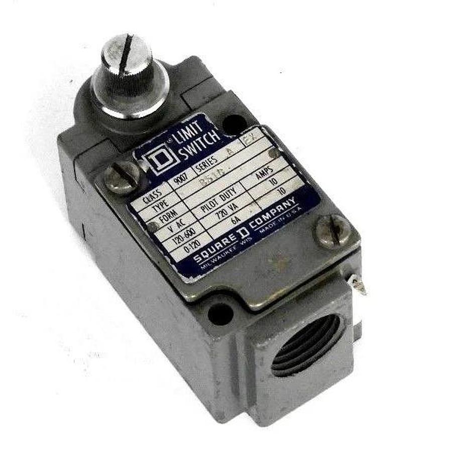 Used SQUARE D 9007-B51C SER.A LIMIT SWITCH 9007B51C