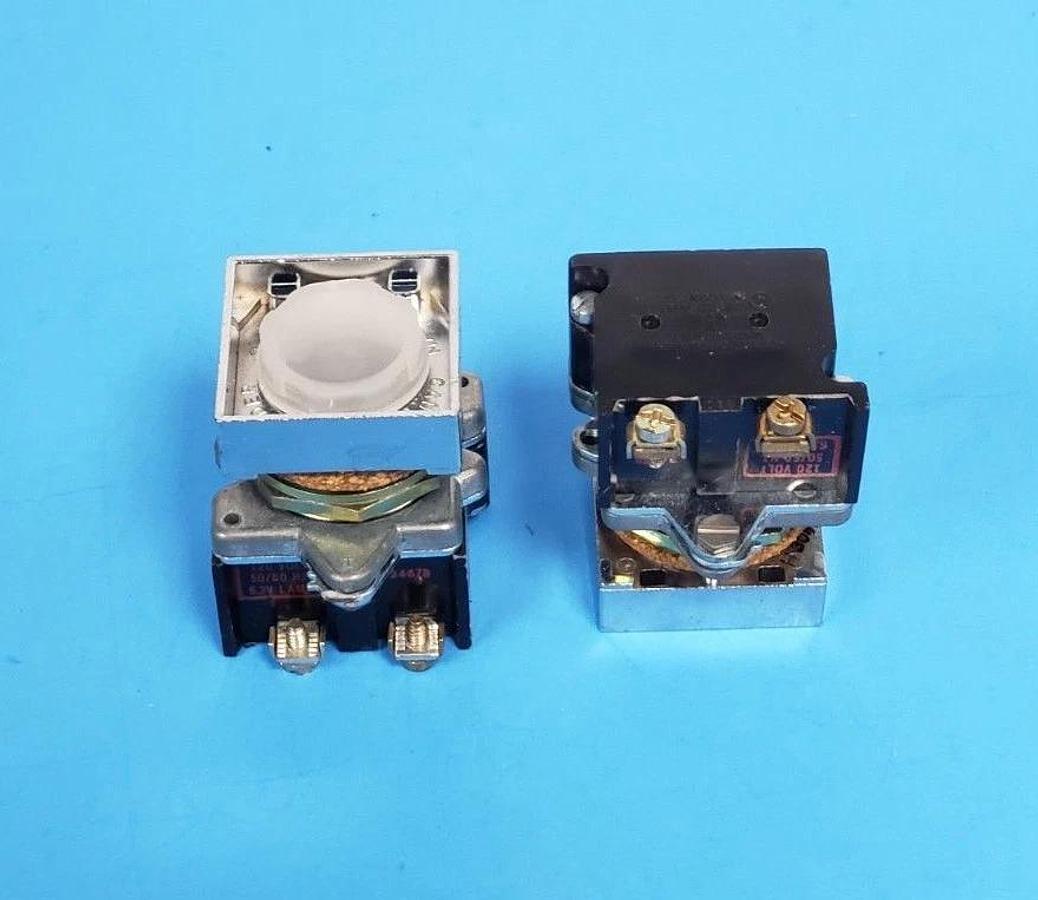 LOT OF 2 NEW CUTLER-HAMMER E30BA COMPACT PUSHBUTTON INDICATING LIGHTS, 120V