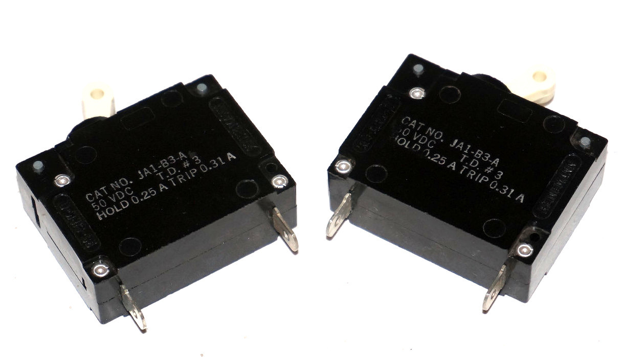 Used LOT OF 2 HEINEMANN JA1-B3-A CIRCUIT BREAKERS 50VDC T.D. # 3 JA1B3A