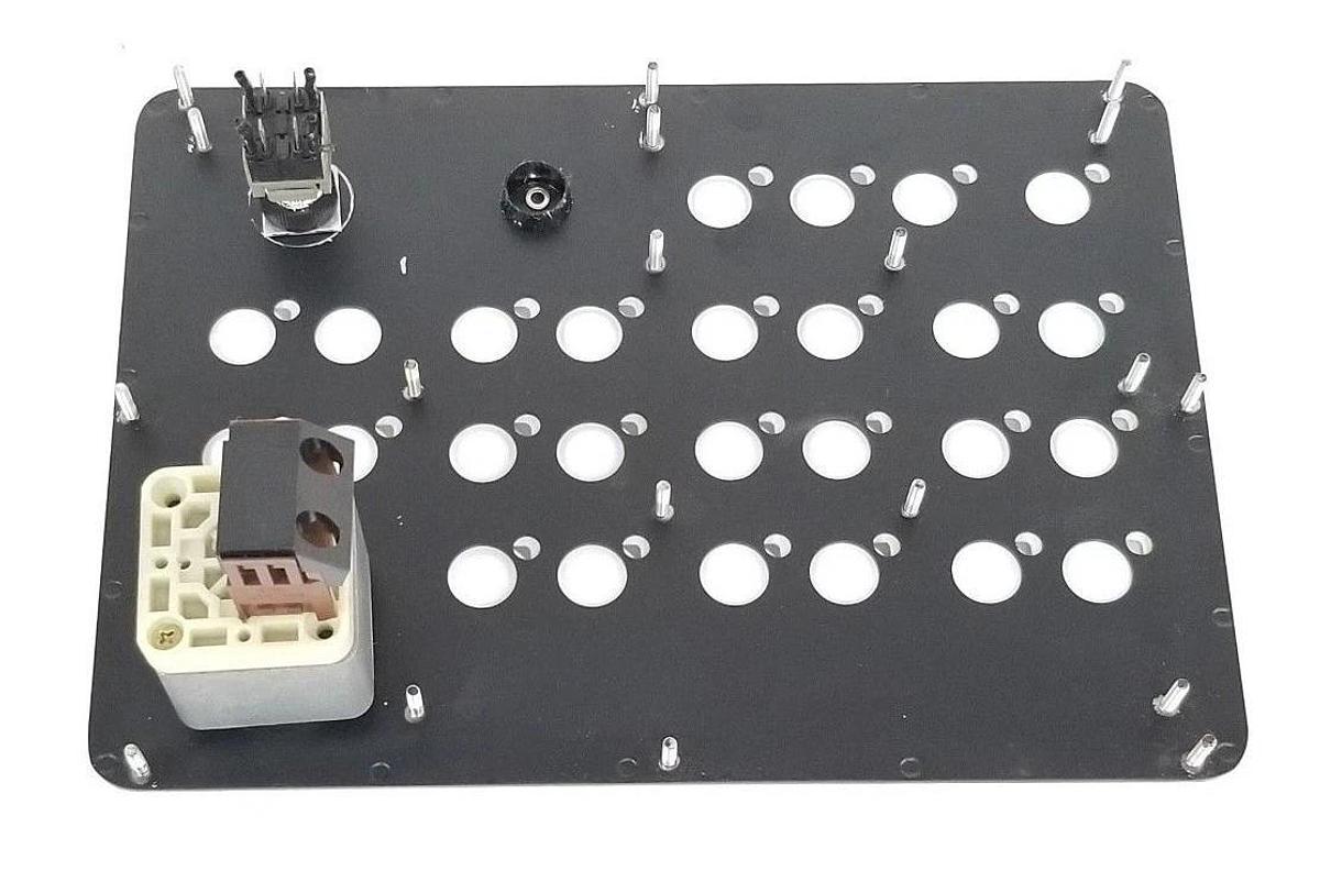 Used FUJI ELECTRIC 8436331E KEYPAD CONTROLLER MEMBRANE ONLY W/ AH30-V , AH164-P3