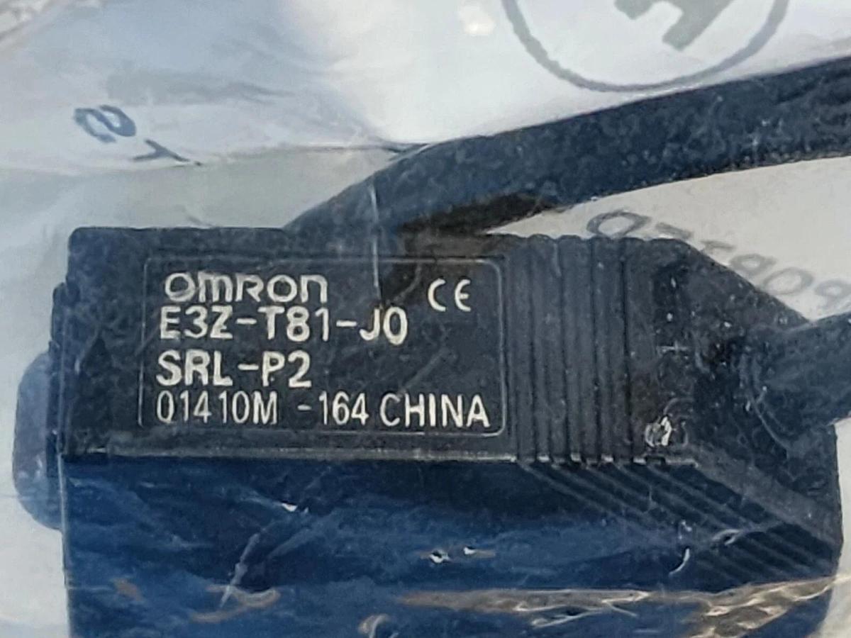 Used NEW OMRON E3ZT81J0SRL-U1 SENSOR EMITTER W/ MOLDED CONN