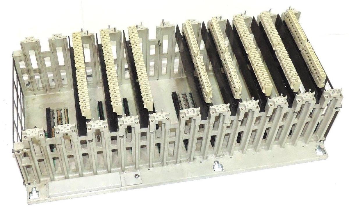 Used MODICON AS-H827-29 PRIMARY HOUSING 11 SLOT RACK P/N AS-9536-000 984 SERIES