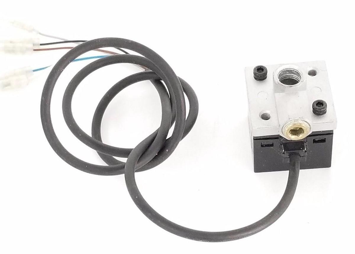 Used SUNX DP2-20 DIGITAL PRESSURE SENSOR DP220, 12 TO 24V DC