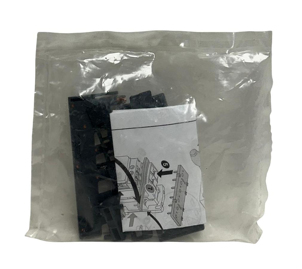 SCHNEIDER ELECTRIC LAD9R1V TeSys CONTROL REVERSING SWITCH KIT 3-POLE OEM NSFS