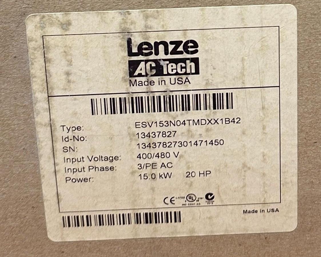Used LENZE AC TECH 13437827 / ESV153N04TMD SMVector DRIVE 15kW/20HP 400/480V 3PH NSMP
