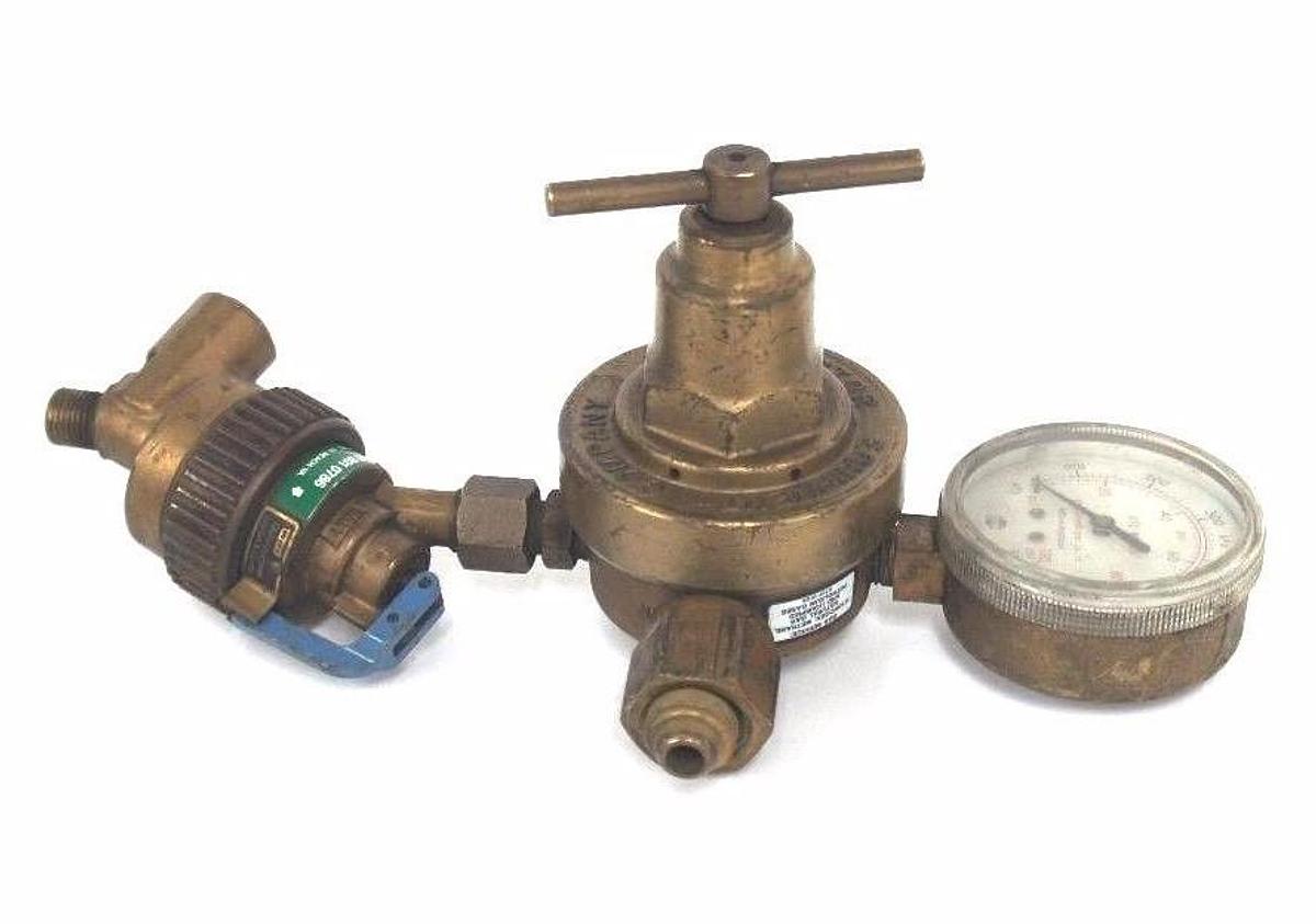 Used VICTOR EQUIPMENT S361C COMPRESSED GAS REGULATOR 373838 200PSI W/ AIRCO 8010786