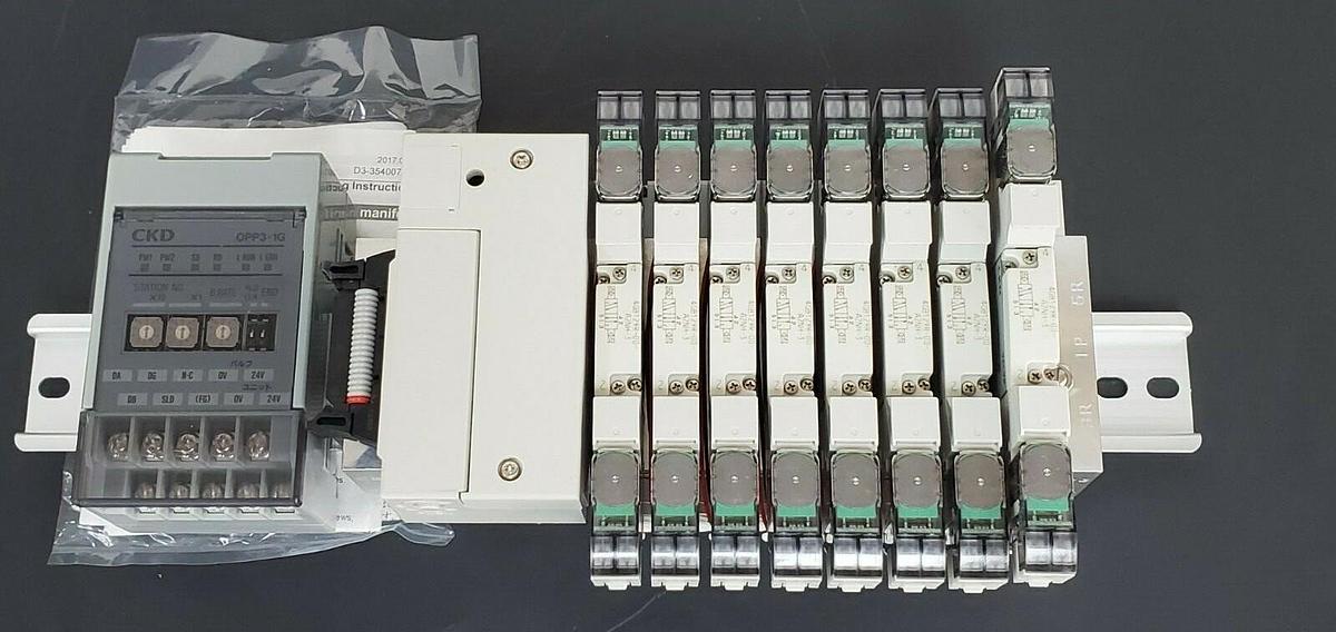 NIB CKD M4GB120R-C6-T6G1WHZ1D-8-3 VALVE MANIFOLD ASSEMBLY OPP3-1G DC24V